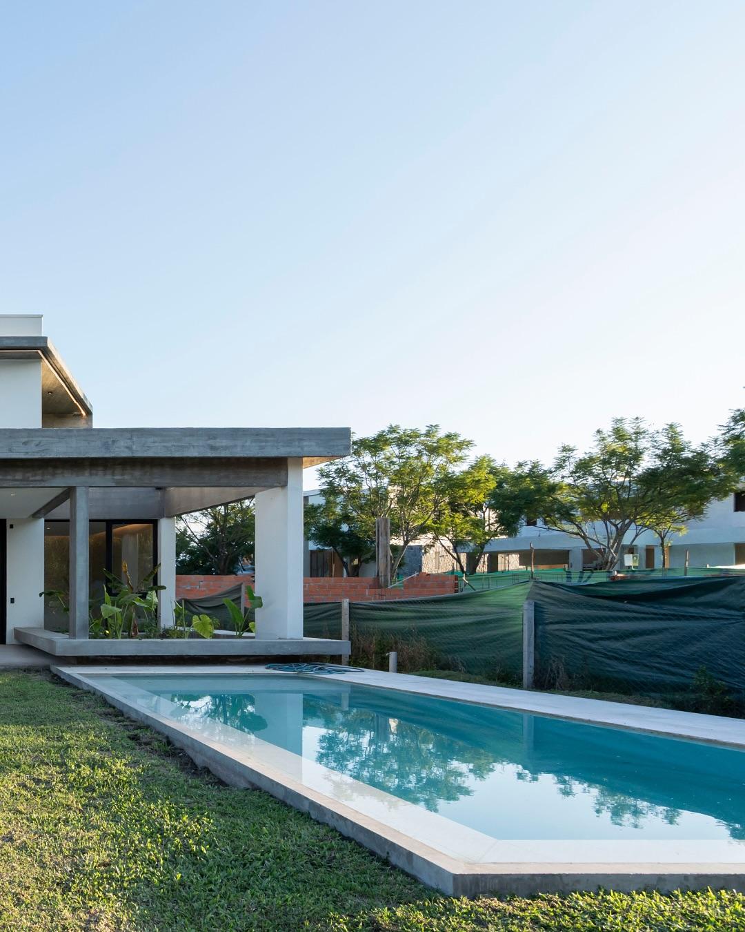 Piscina y galería de Casa NB
